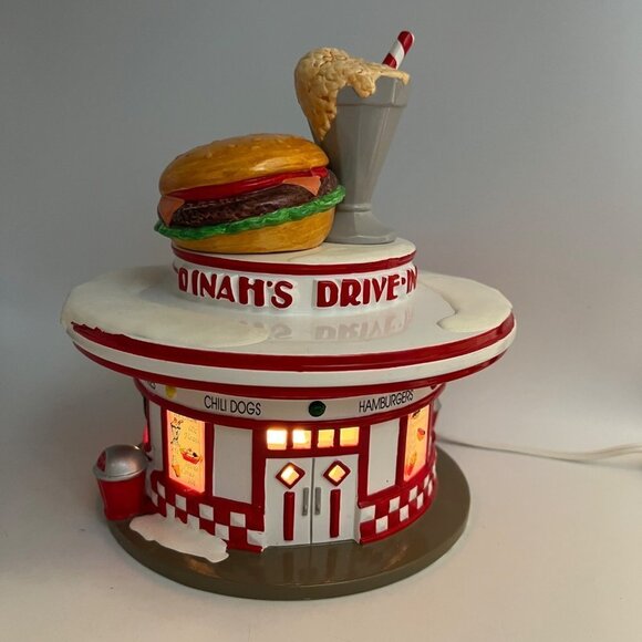 Department 56 Dinah’s Drive-in 5447-0 - Picture 11 of 13